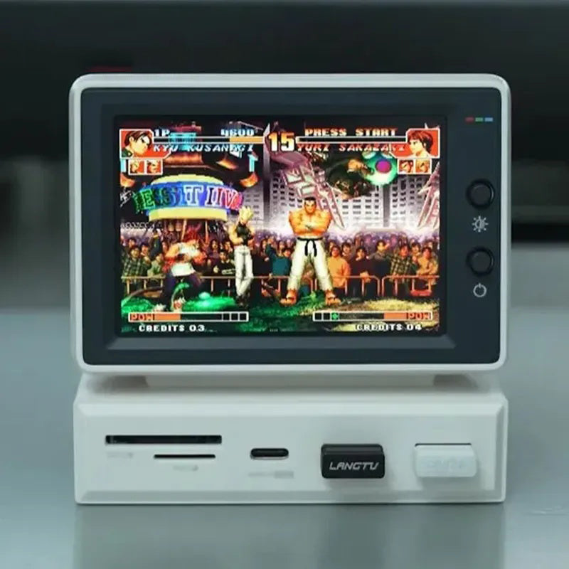 Mini computer secondary screen desktop expansion dock chassis, AIDA64 monitoring small screen displaying the host temperature