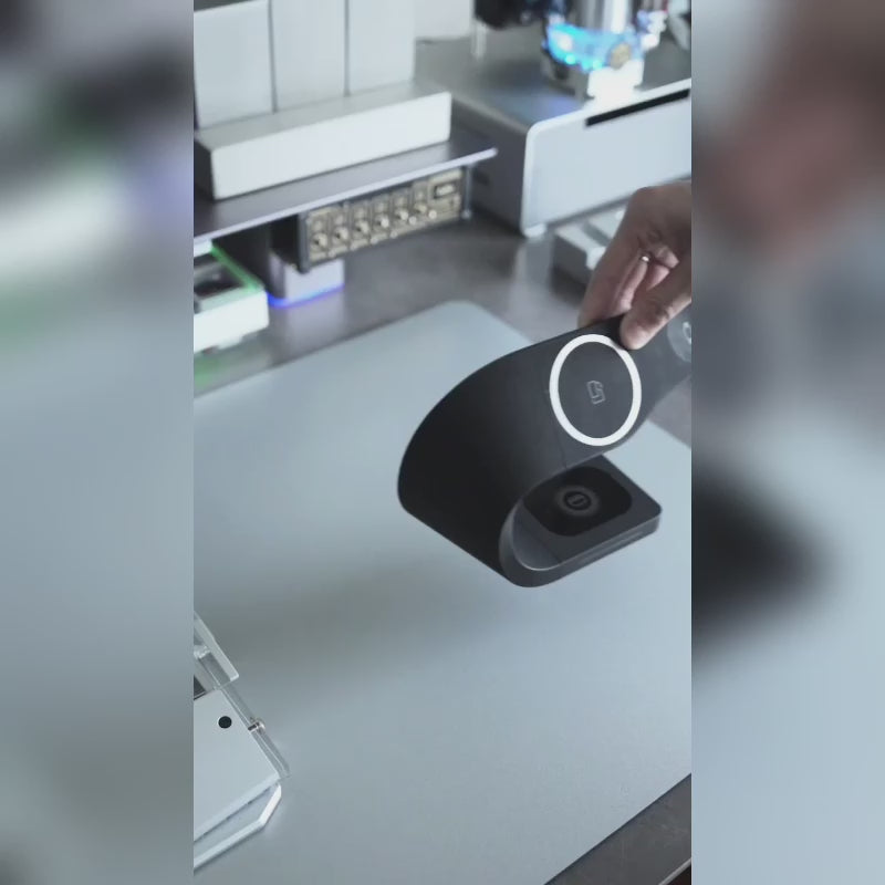 GIVBRO Magnetic Wireless Charger Three -in -one Fast Filling Apple Mobile Phone/Headset/Iwatch