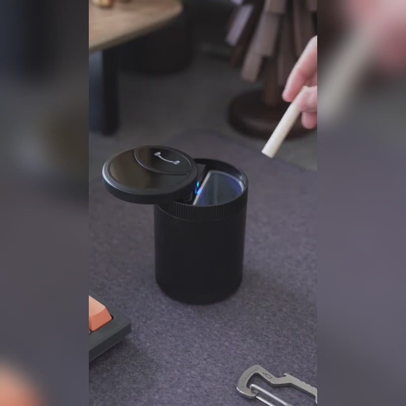 GIVBRO Car Ashtray With Light One-button Open Infrared Smokeless Ashtray With Lid Sealing Ring